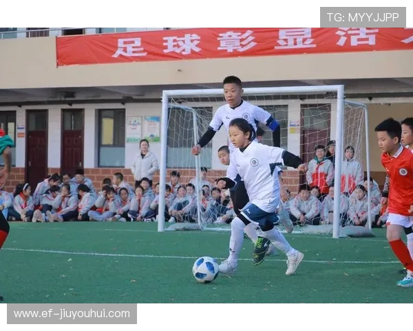 清屏高中足球队崭新起航 聚焦校园足球发展与未来潜力